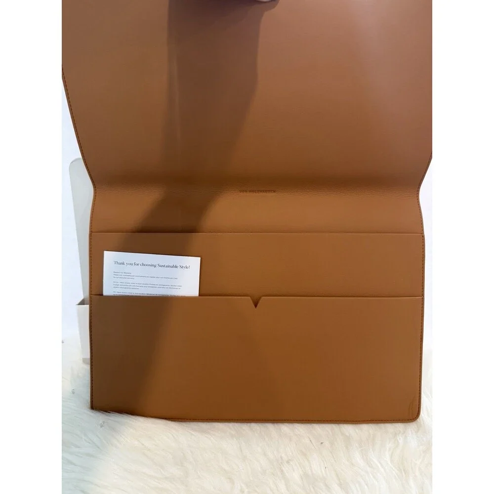 New Von Holzhausen MacBook Portfolio 16